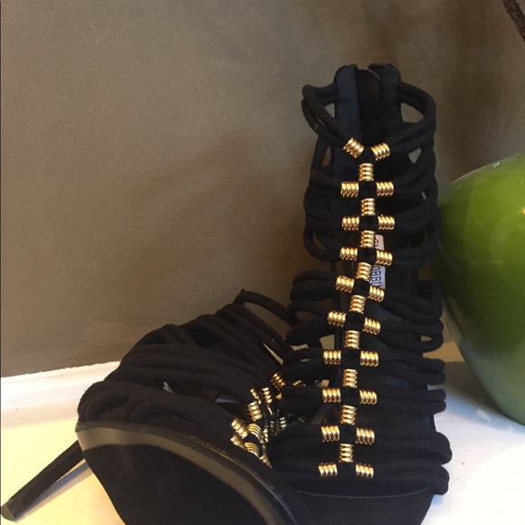 Elnora - Picture 8 of 10